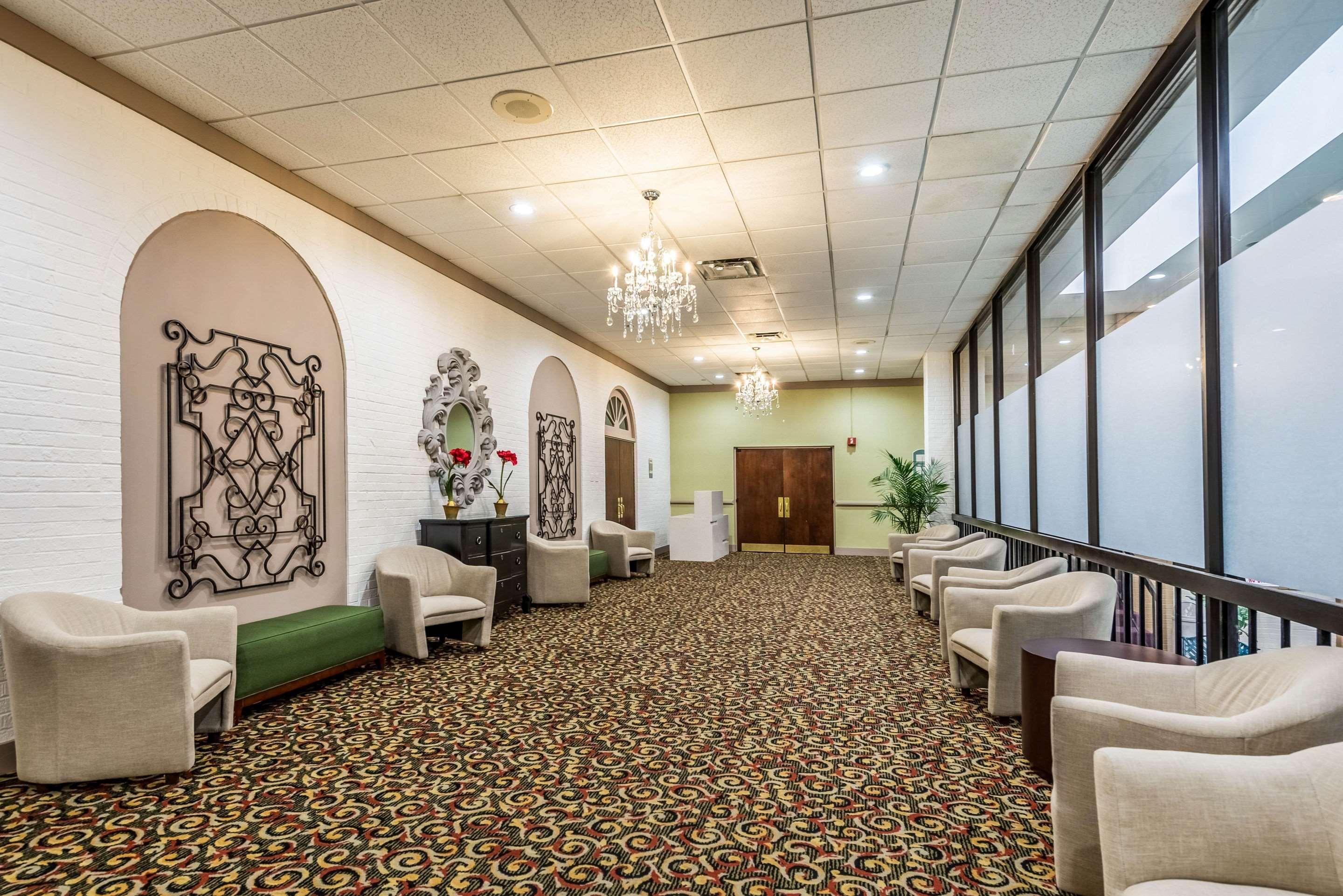 Clarion Hotel Cincinnati North Sharonville Exterior foto
